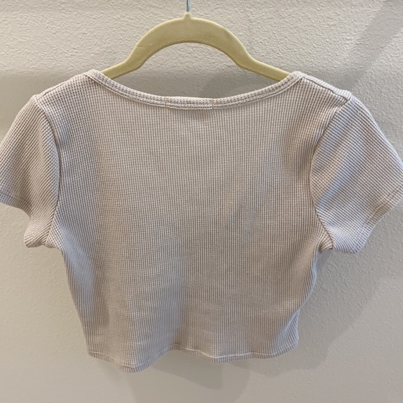 Cropped shirt sleeve T shirt - Picture 12 of 12